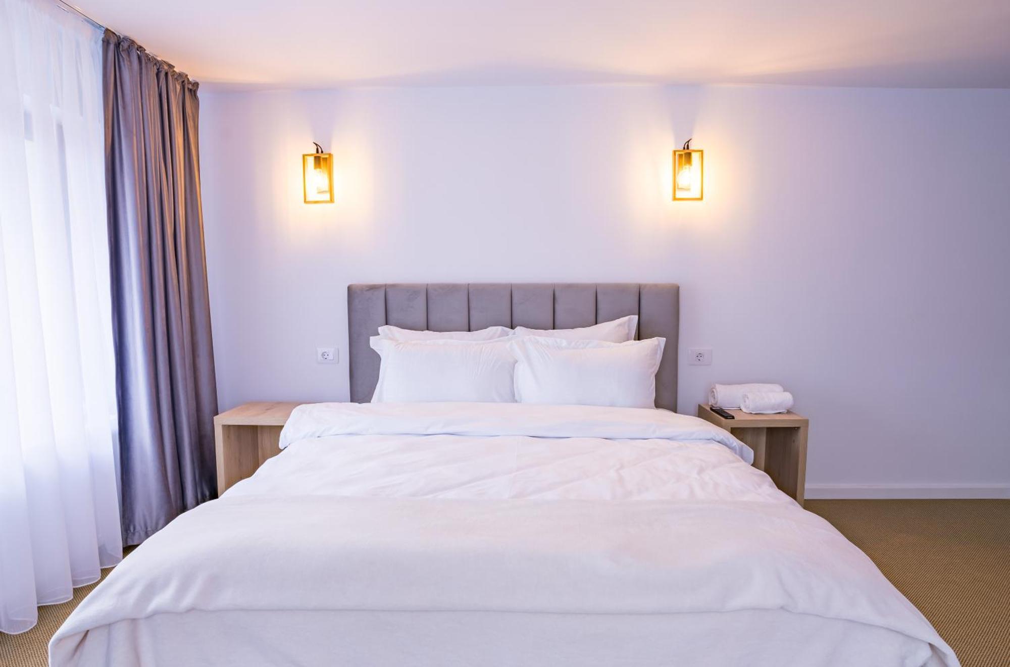 Casa Zuz Voronet Hotel Gura Humorului Eksteriør billede
