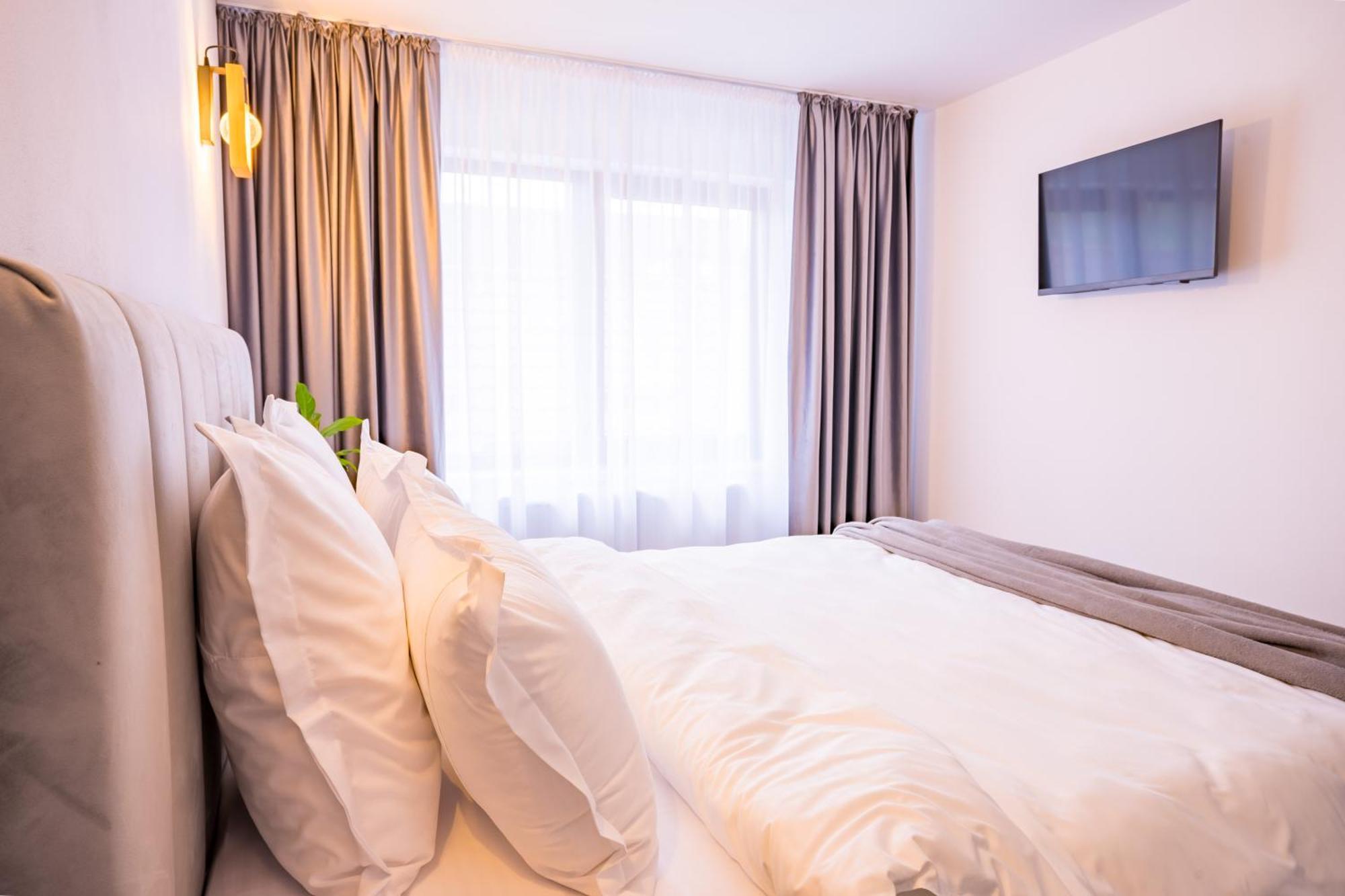 Casa Zuz Voronet Hotel Gura Humorului Eksteriør billede