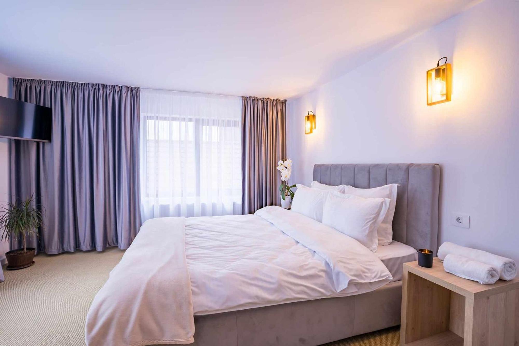Casa Zuz Voronet Hotel Gura Humorului Eksteriør billede