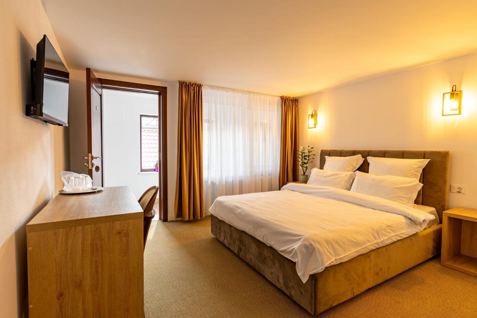 Casa Zuz Voronet Hotel Gura Humorului Eksteriør billede